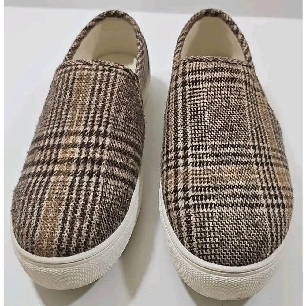 Magellan OutDoors Shoes Loafers Slip Ons Women Size 10B Brown Plaid.